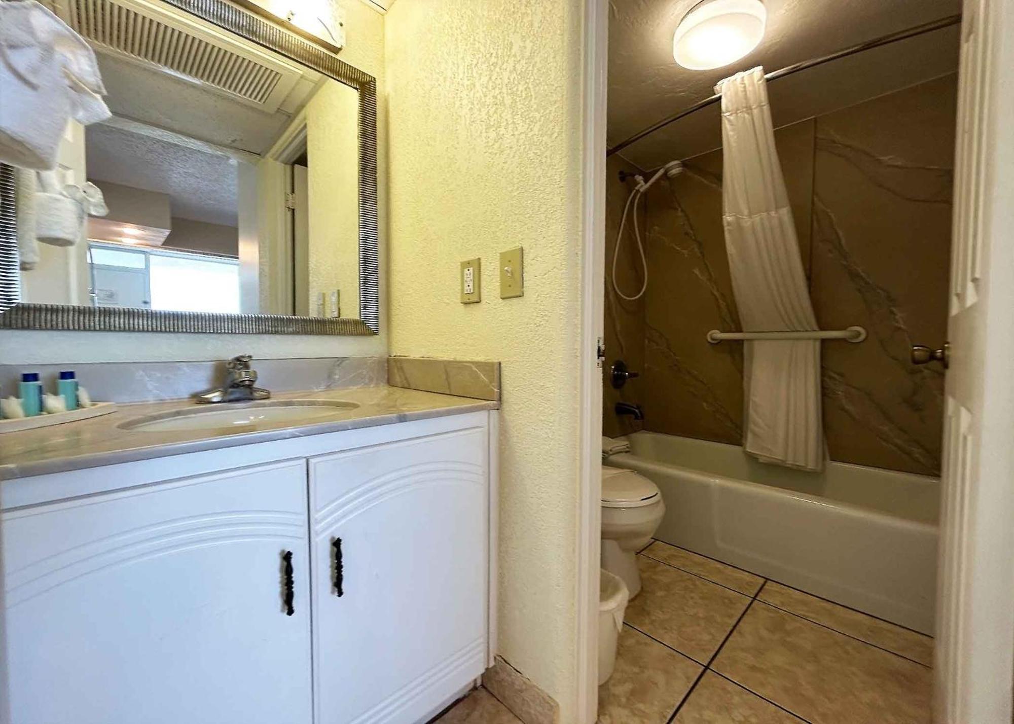 Outrigger Beach Club Resort Ormond Beach Buitenkant foto